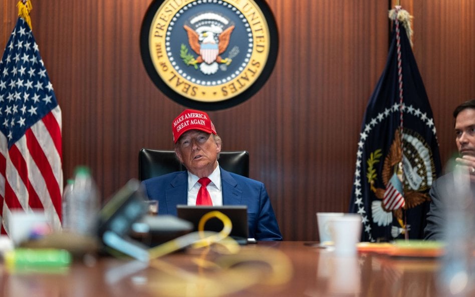 Donald Trump oglądał atak na Iran w Gabinecie Owalnym