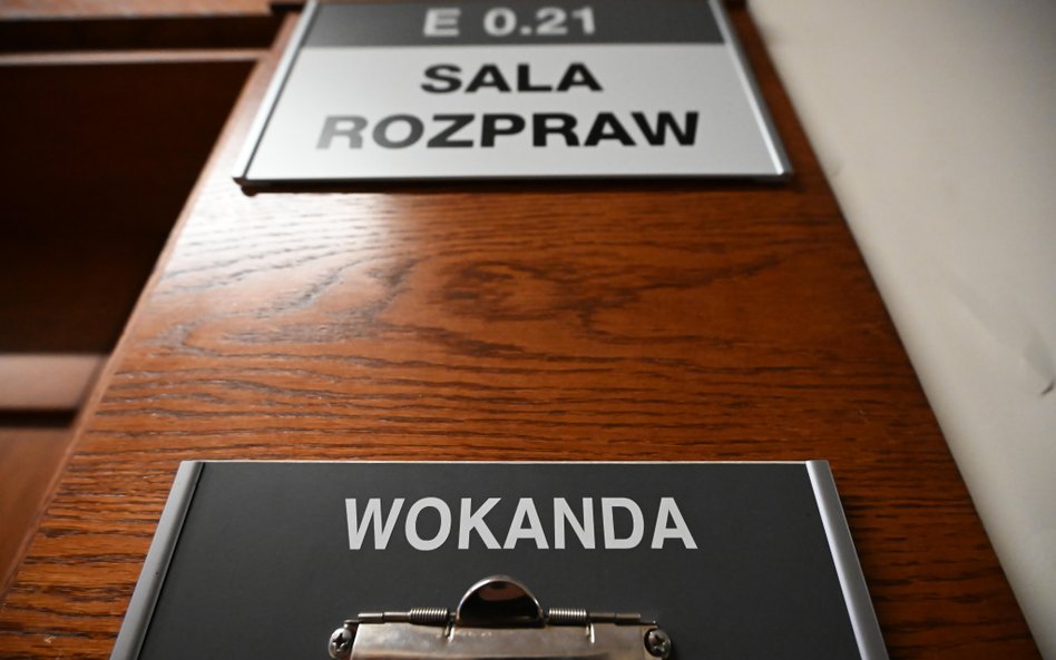 Sąd – w sytuacji stwierdzenia, że pozew ma wyłącznie bądź głównie – charakter SLAPP-u, będzie mógł o