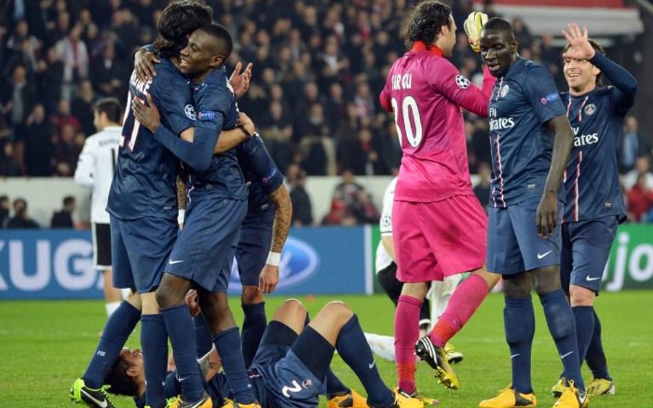 Piłkarze Paris Saint Germain świętują zwycięstwo