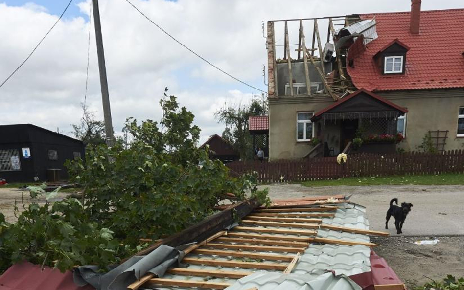 Energetycy walczą ze skutkami burz. Kolej bez utrudnień