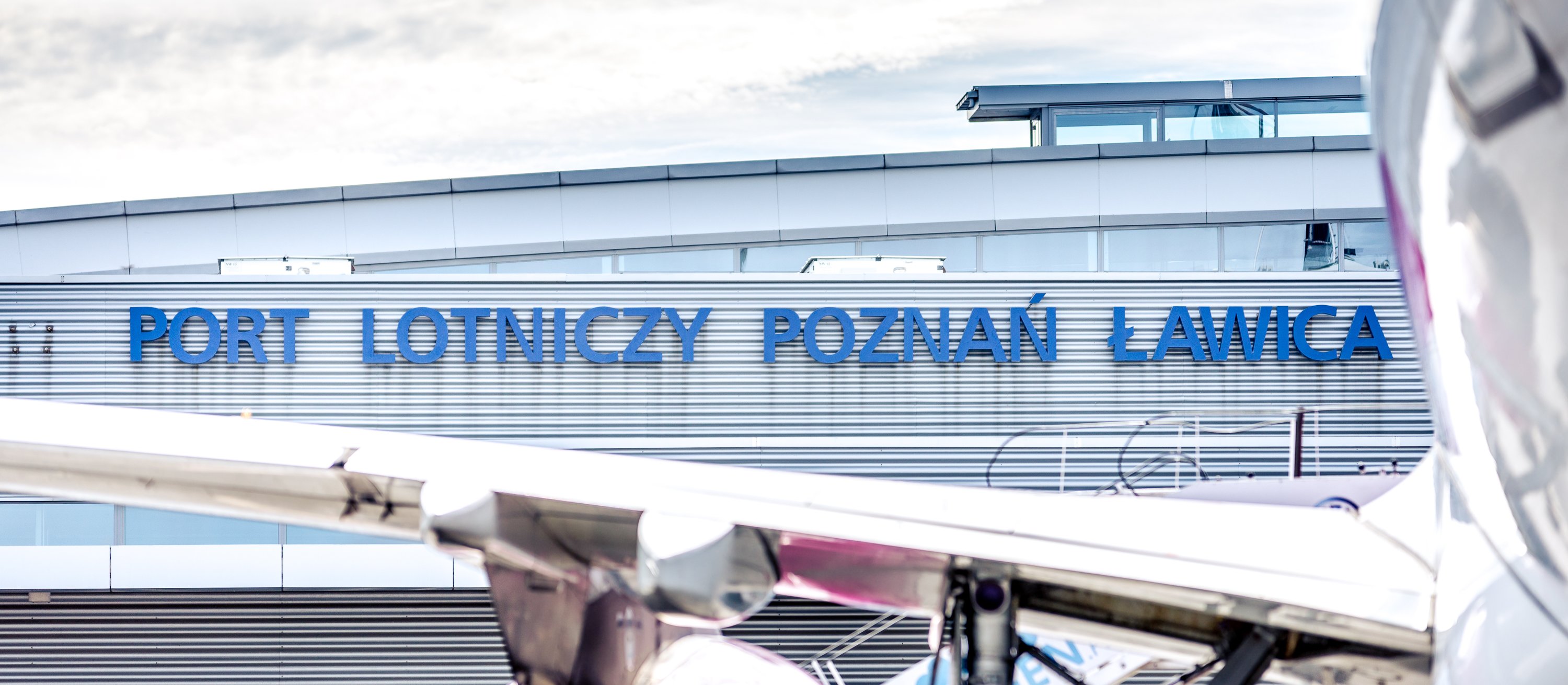 Większy ruch na lotnisku w Poznaniu. "Wielkopolanie chcą latać daleko"