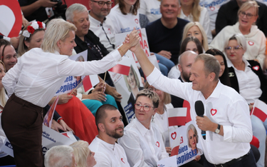 Donald Tusk (na zdjęciu), choćby zatańczył w debacie rumbę z podskokami, zwolenników nie pozyska.