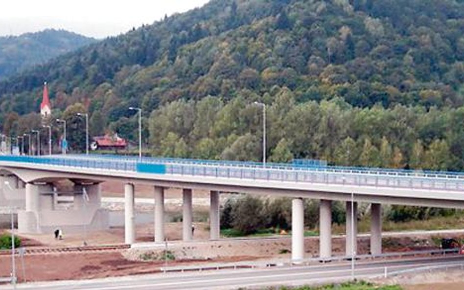 Zakaz jazdy tirów po moście to przykra niespodzianka dla polskich firm transportowych