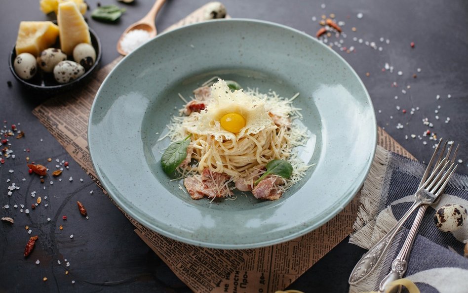 Kuchnia wafu to między innymi łączenie dań japońskich i europejskich – na przykład ramen carbonara, 