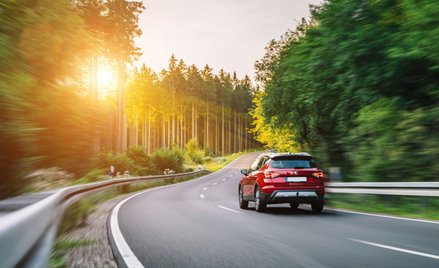 Pieniądze od pracodawcy za jazdę własnym autem są opodatkowane