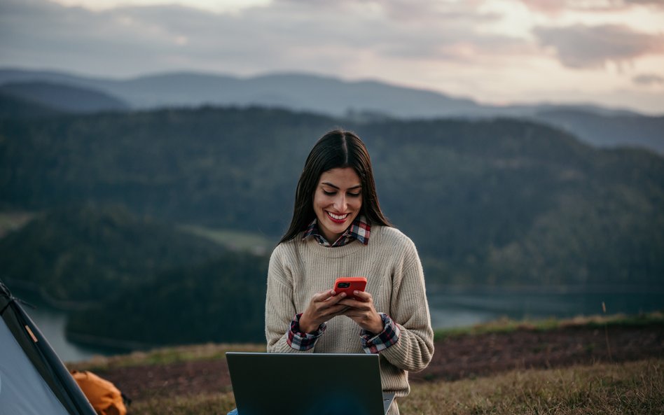 Dr Karolina Dyrla-Mularczyk: Samotne wyjazdy kobiet to odpowiedź na dwa zjawiska: przeciążenie rolam