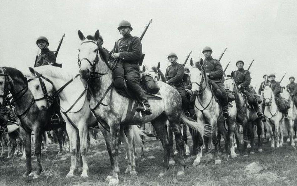 Oddział kwalerii w mundurach polowych, 1939 r.