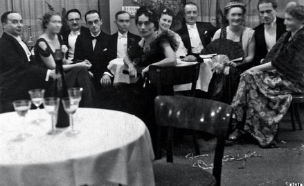 Bal syndykatu dziennikarzy w Krakowie, 1939 r. Piąty z lewej Ksawery Pruszyński