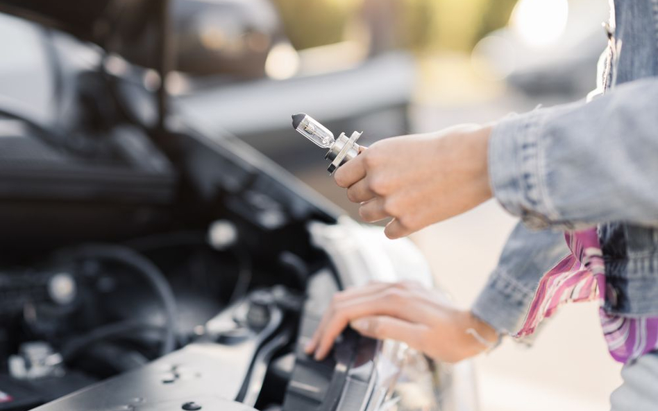 Fiskus wyciąga wnioski z „żarówkowej prowokacji" u mechanika w Bartoszycach