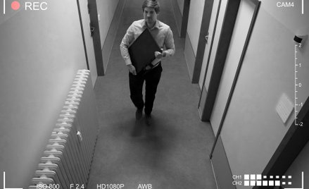 Monitoring w pracy: Konieczne formalności i oznaczenia przed wprowadzeniem w firmie