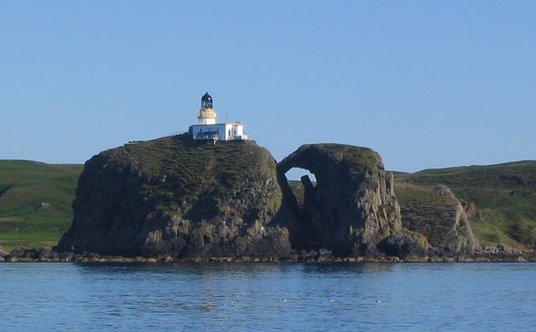 Latarnia morska na wyspie Sanda