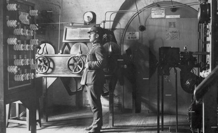 Szczególne spustoszenie w łączności Armii Czerwonej czyniła Centralna Stacja Radiotelegraficzna na C