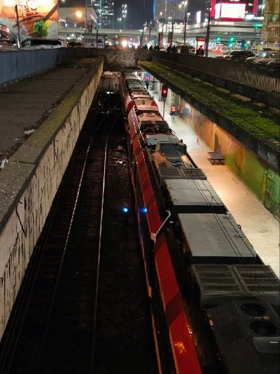 Na stacji Warszawa Śródmieście WKD zderzyły się dwa składy