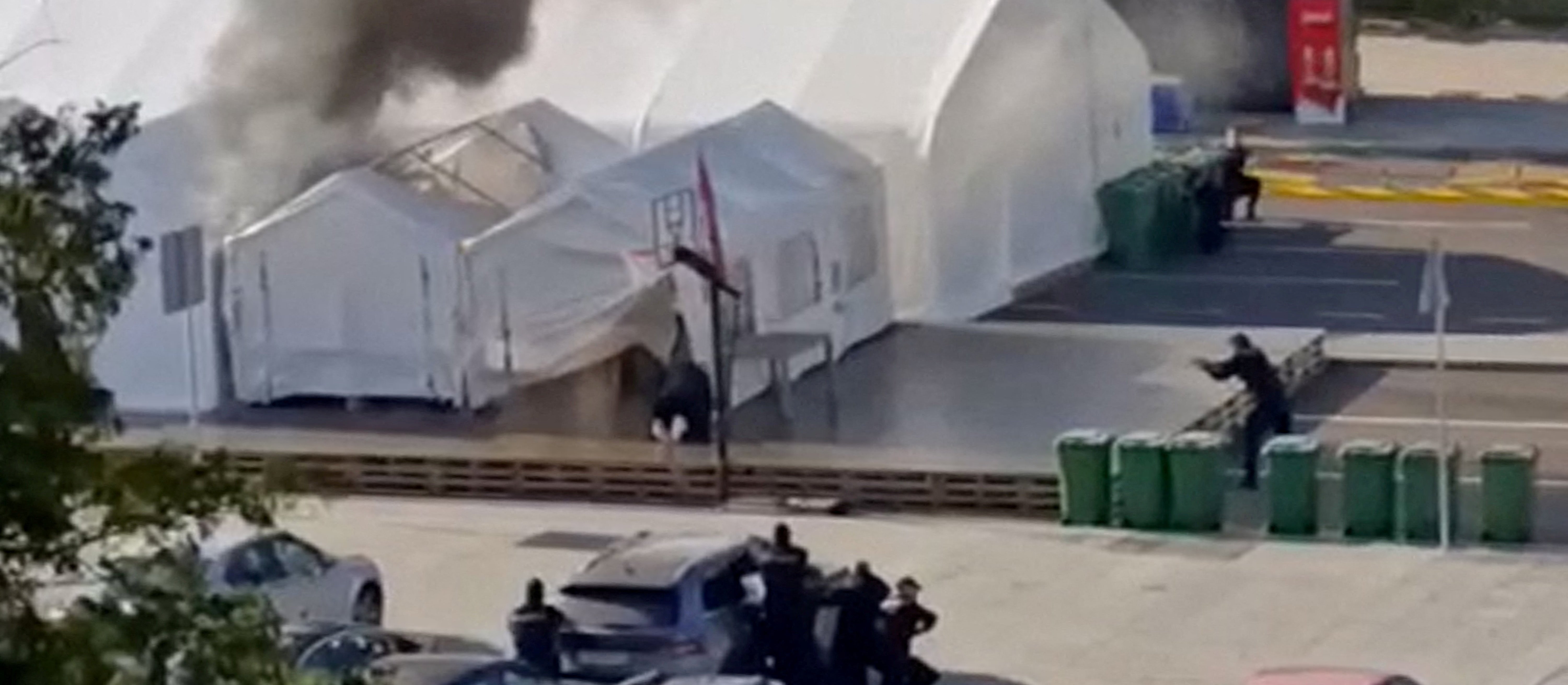 Strzały przed budynkiem parlamentu Serbii. „Motywy polityczne”