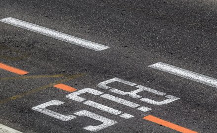 Jeśli Sejm i Senat zdążą uchwalić projekt nr 1677 przed końcem roku, kierowcy elektryków zachowają p