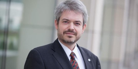 Raimondo Eggink na jej przykładzie włącza się w bój o prawa inwestorów.