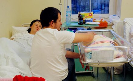 Za pomocą "profilu zaufanego" będzie można np. złożyć wniosek o "becikowe"