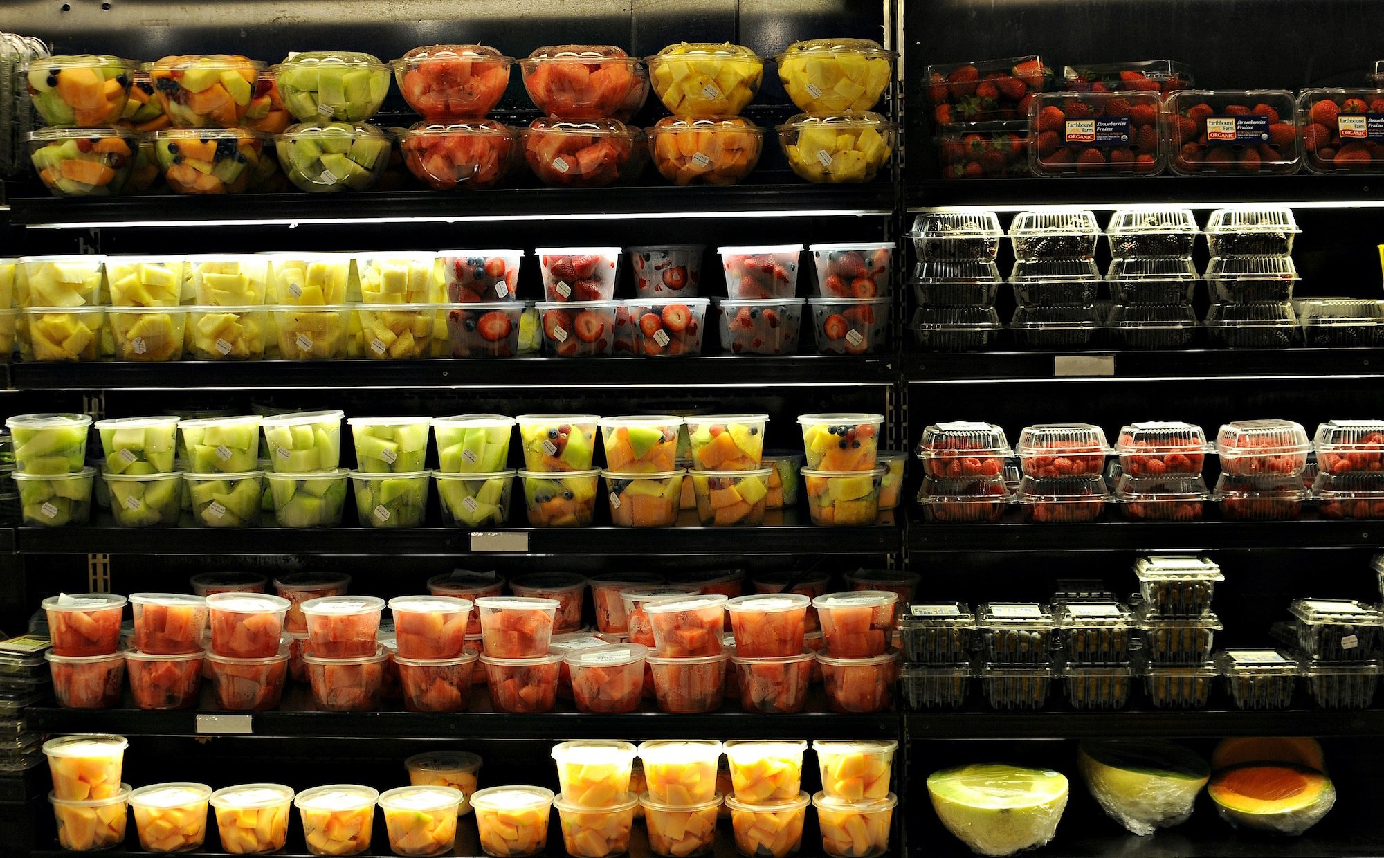 Jak walczyć z marnowaniem żywności? Ekspert: Potrzebujemy edukacji