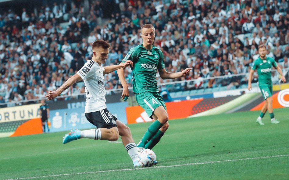 Ekstraklasa. Legia liderem co najmniej do poniedziałku