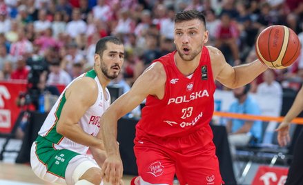 Michał Michalak i Diogo Gameriro z Portugalii podczas meczu w turnieju prekwalifikacji IO 2024 koszy