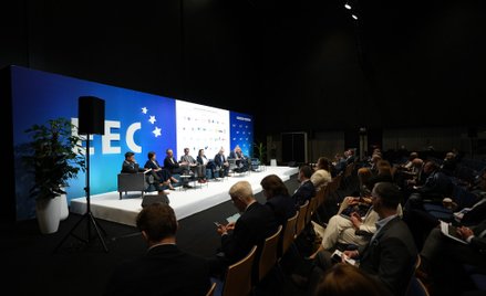 Uczestnicy debaty zastanawiali się, jak przeprowadzić transformacje z korzyścią dla wszystkich