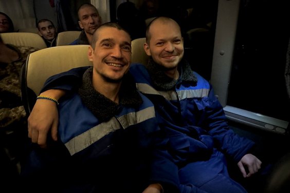 Ukraińscy jeńcy wojenni, uwolnieni przez Rosję