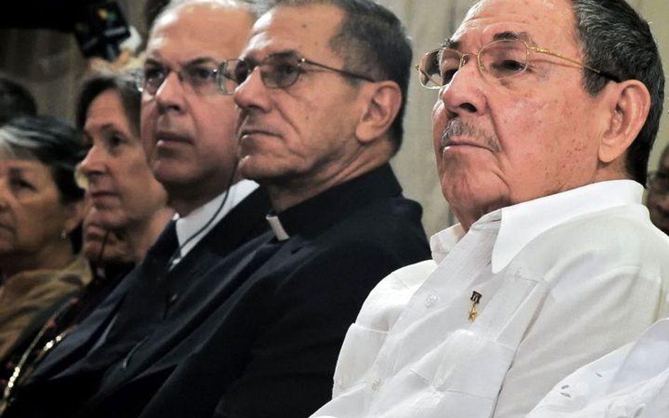 Raul Castro (z prawej)