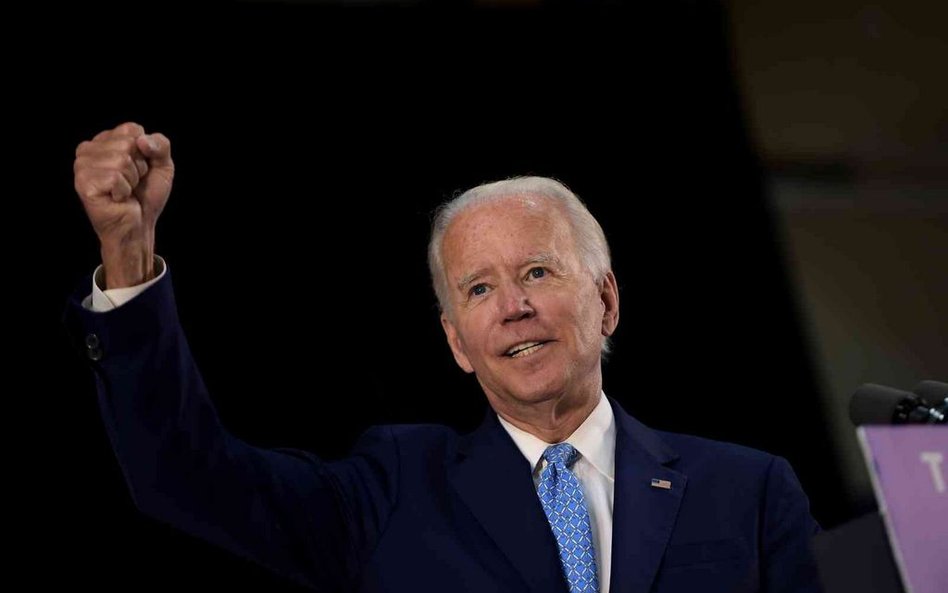 Biden z 65 punktami proc. przewagi nad Trumpem wśród Afroamerykanów