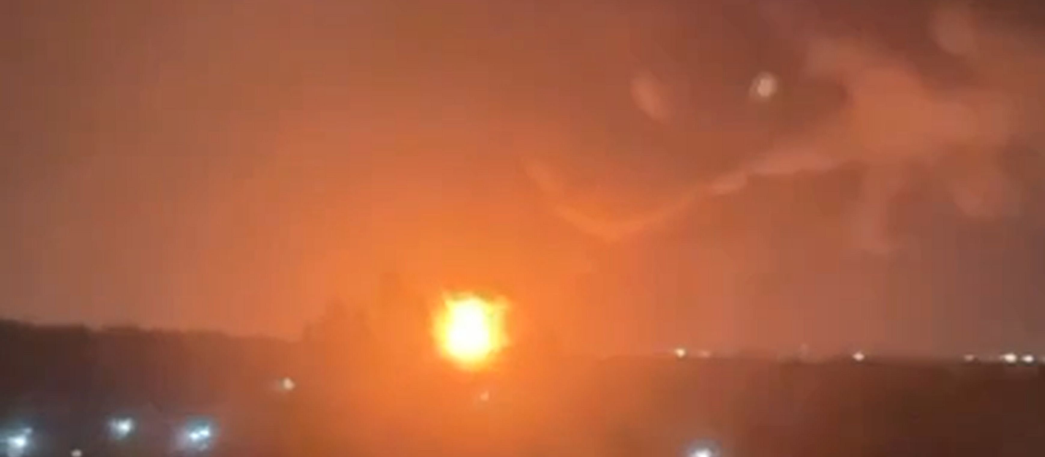 Płonie skład paliw w Rosji, Moskwa atakowana. Dron uderzył w blok w obwodzie moskiewskim