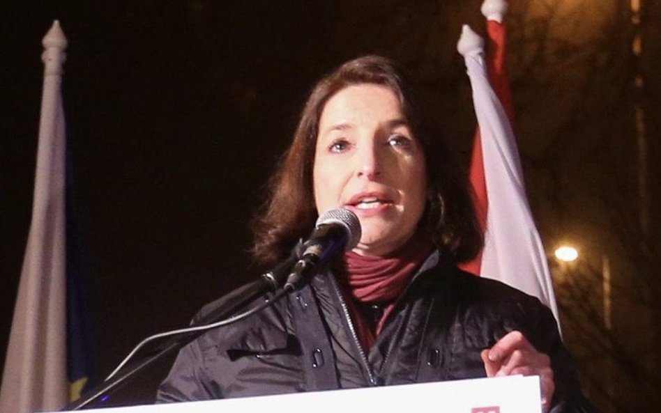 Zsuzsanna Szelényi (na zdjęciu) jest byłą węgierską posłanką