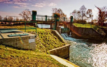 Mała elektrownia wodna na rzece Supraśl w Dobrzyniewie Dużym to sukces firmy Mariel, możliwy dzięki 