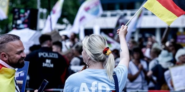 Niemcy: AfD po raz pierwszy liderem sondażu w Berlinie. Spadek poparcia dla CDU