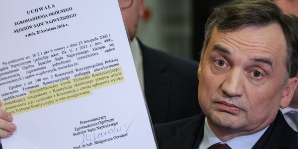 Sondaż: Czy Zbigniew Ziobro powinien wrócić do Polski? Znamy zdanie Polaków