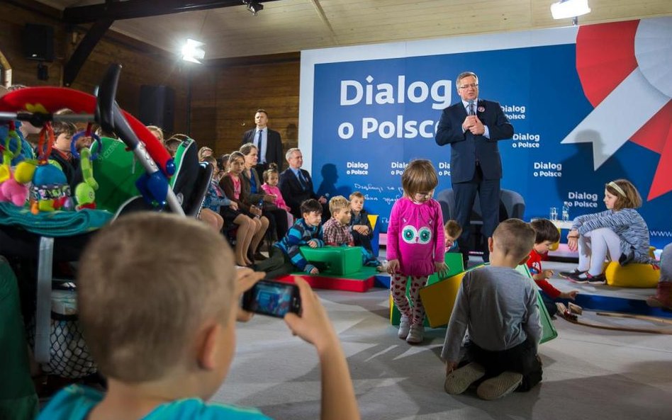 Bronisław Komorowski na spotkaniu z rodzinami