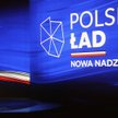 Premier Mateusz Morawiecki uczestniczy w transmitowanej prezentacji programu Prawa i Sprawiedliwości