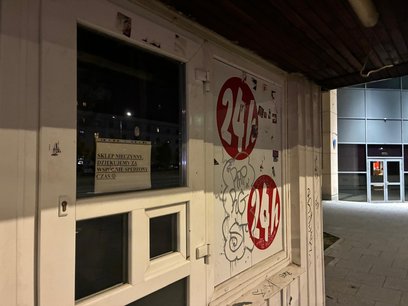 Całodobowe sklepy z alkoholem sukcesywnie znikają z ulic Warszawy, proes ten będzie się nasilał