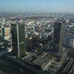 Widok na kompleks biurowo-hotelowy Centrum LIM oraz wieżowiec Chałubińskiego 8 w dzielnicy Śródmieśc