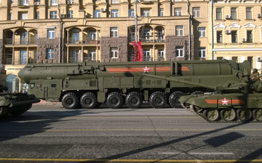 Rosyjska rakieta strategiczna „Jars” w czasie prób przed paradą zwycięstwa w 2015 r. Fot./Wikipedia/