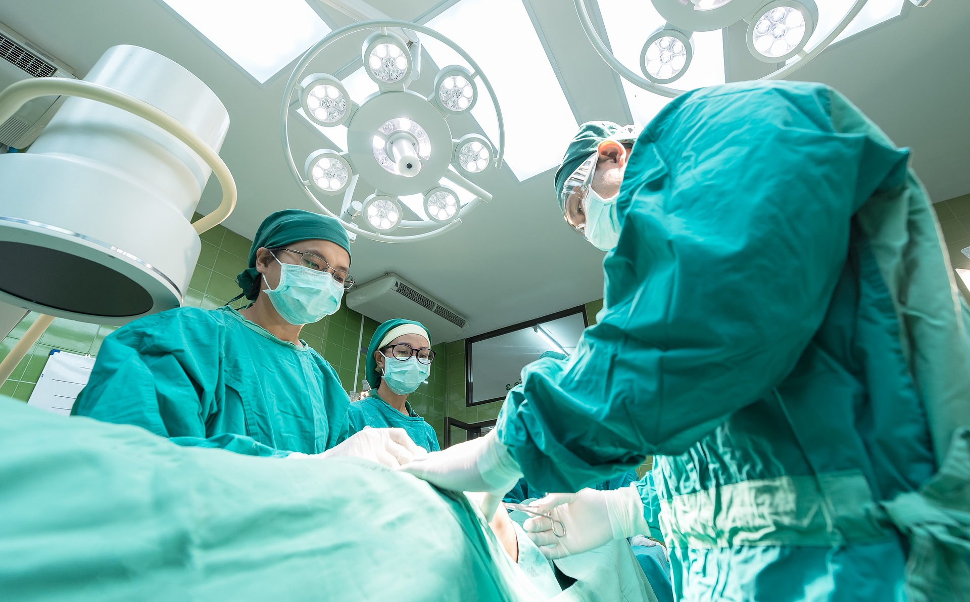 Szpitale mogą nagrywać operacje pacjentów, ale nie wiedzą jak to robić