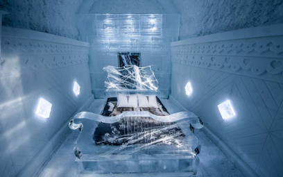 Pokój „Preludium deszczowe” w Icehotelu zaprojektowane przez Tomasza Czajkowskiego. Fot: Tomasz Czaj