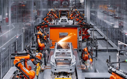 Mercedes-Benz rozbudowuje fabrykę w Kecskemét na Węgrzech i rozpoczyna tam produkcję nowej, elektryc