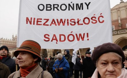 Obywatele RP: Posłowie, stajecie się przestępcami