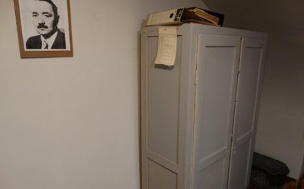 Rekonstrukcja sali przesłuchań UB