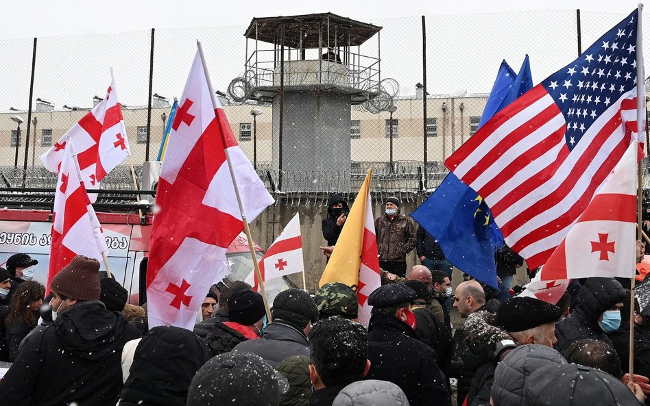 Zwolennicy lidera opozycji pod aresztem w Rustawi