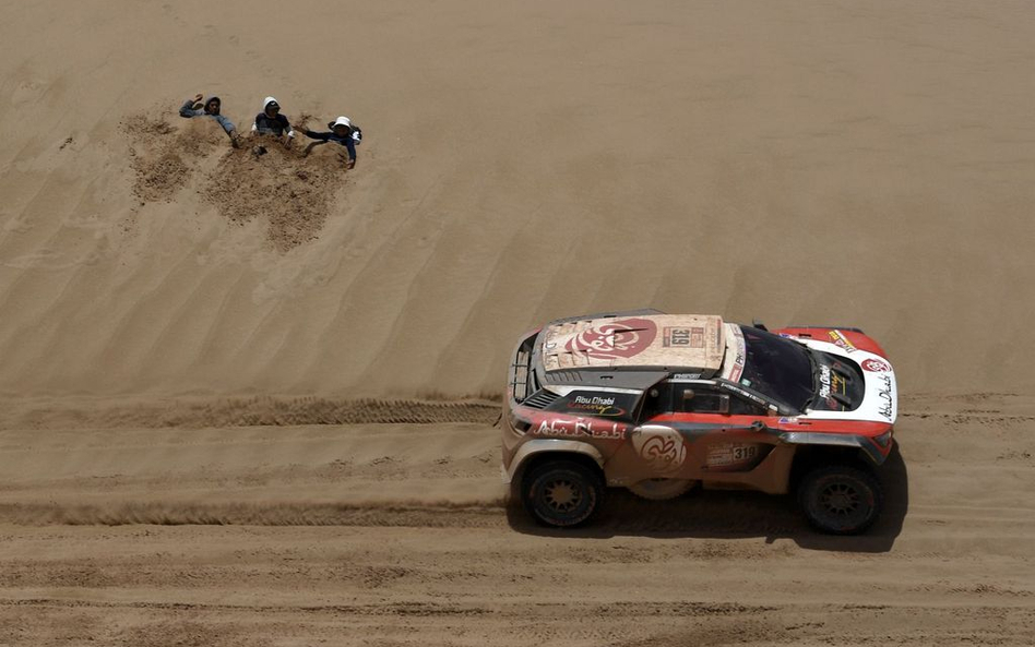 Dakar: Przymusowy dzień przerwy