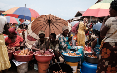 Targ żywności w miescie Kabezi w Burundi