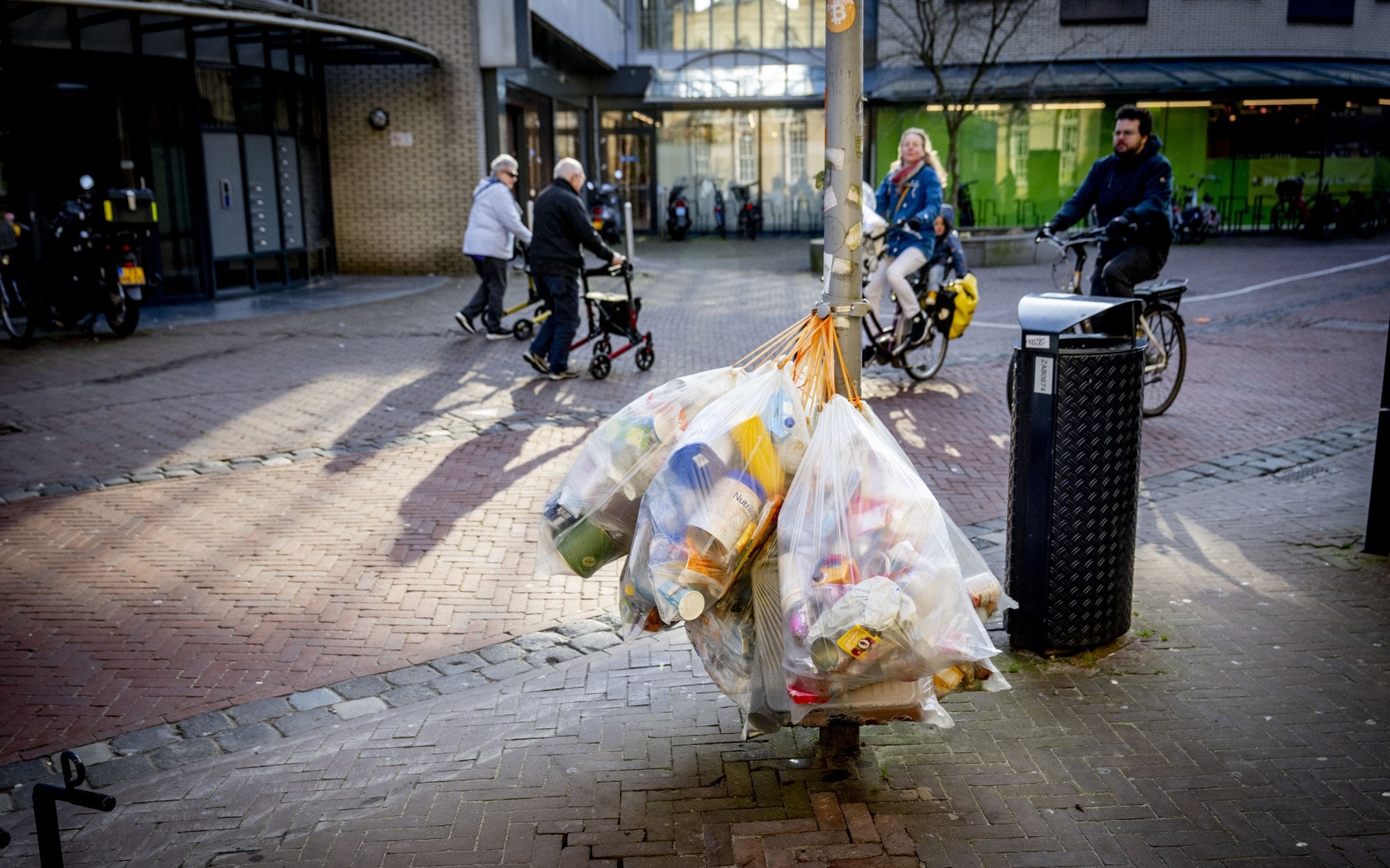 Plastic waste will be transformed into energy. Breakthrough thanks to the sun