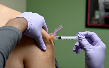 Izrael zaczyna testy szczepionki na ludziach