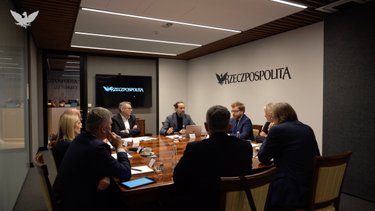 Od papieru do chmury. Jak cyfryzować ochronę zdrowia w Polsce