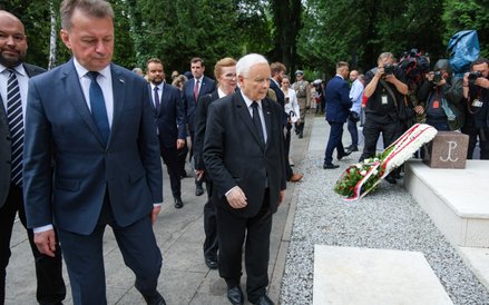 W uroczystości wziął udział również prezes PiS Jarosław Kaczyński ze współpracownikami